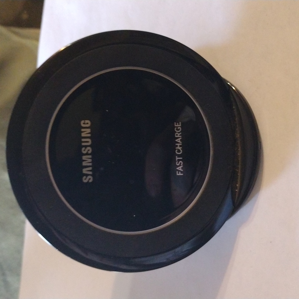 Wireless Samsung phone charger